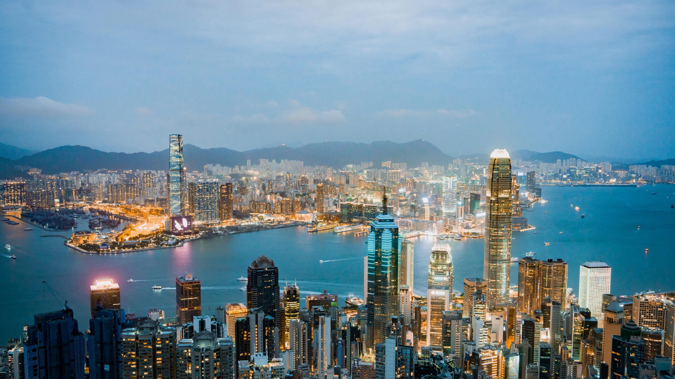 为什么资金持续流向香港保险市场？哪些人适合配置香港保险？